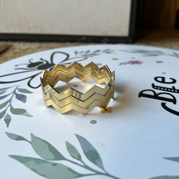 Set of 3 zig-zag bangle bracelets - Picture 6 of 15